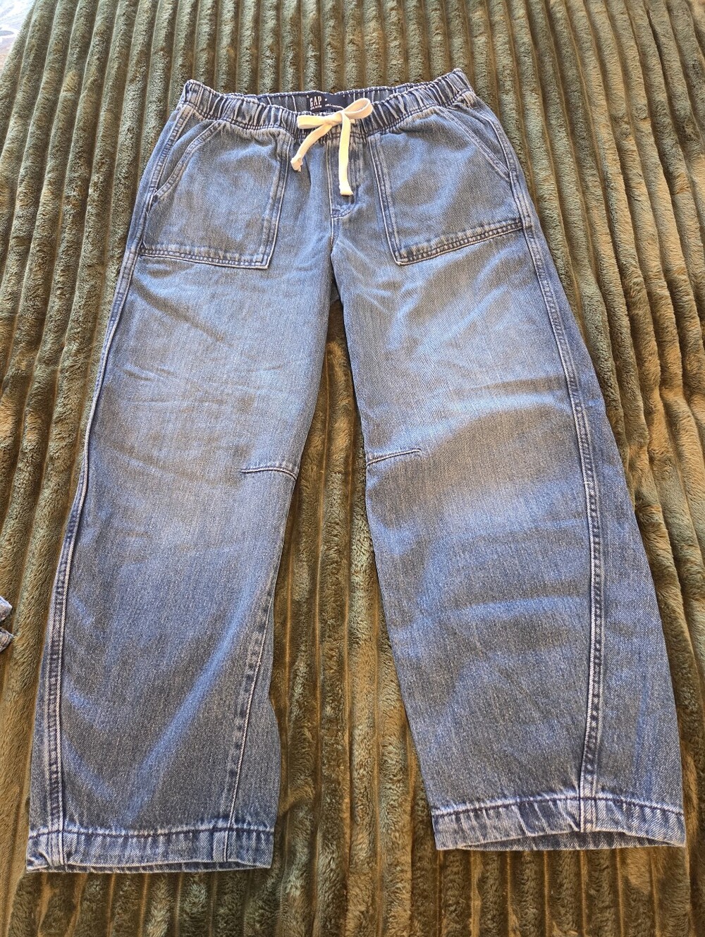 GAP Pull-On Soft Barrel Jeans. - Picture 3 of 4